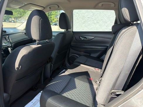 Used 2017 Nissan Rogue SV w/ SV Premium Package AWD/4WD image 15