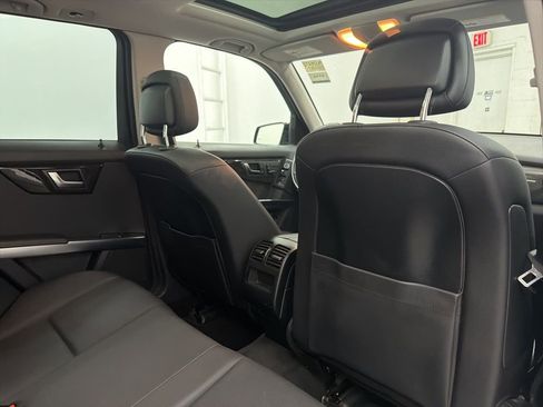 Used 2015 Mercedes-Benz GLK 350 2WD image 24