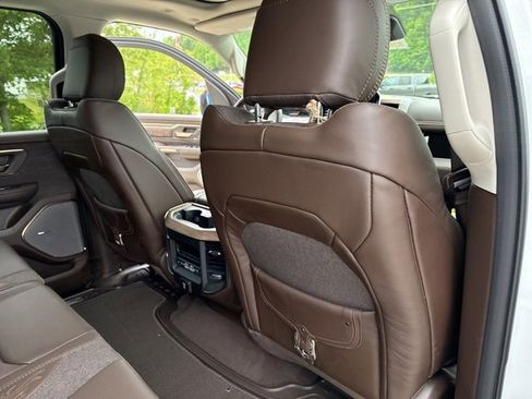 New 2025 RAM 1500 Limited image 30