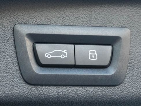 Used 2025 BMW X5 xDrive40i w/ Executive Package image 36