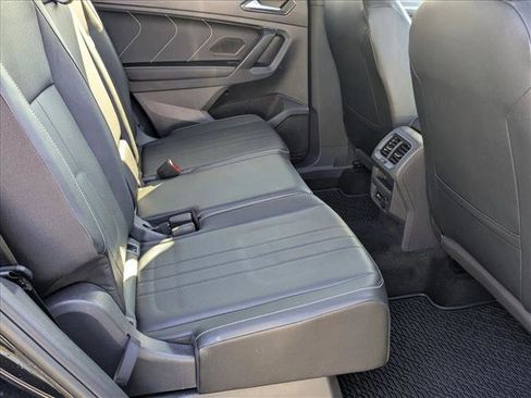 Used 2023 Volkswagen Tiguan SE R-Line image 20