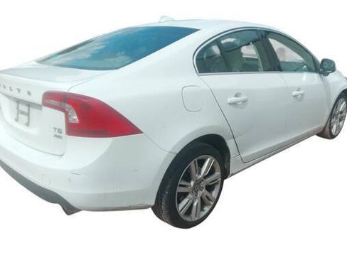 Used 2011 Volvo S60 T6 AWD/4WD image 5