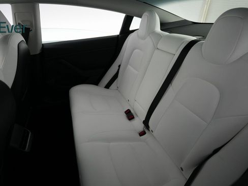 Used 2023 Tesla Model 3 Standard Range image 10