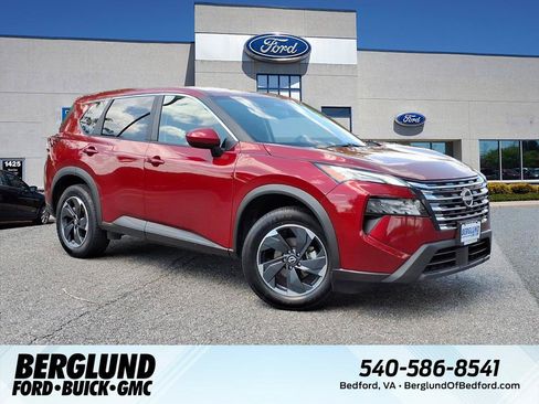 Used 2025 Nissan Rogue SV AWD/4WD image 1