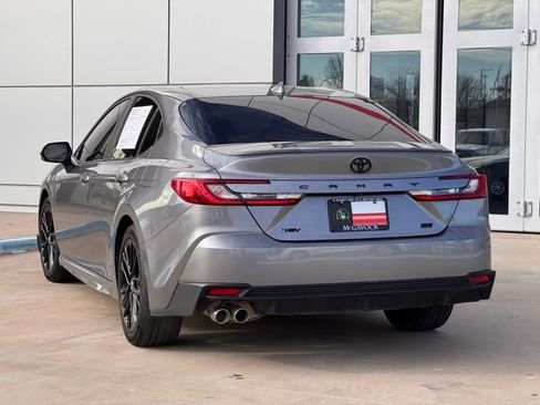 Used 2025 Toyota Camry LE image 29