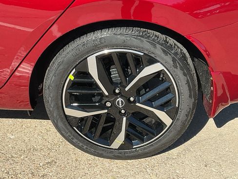 New 2025 Nissan Versa SR image 8