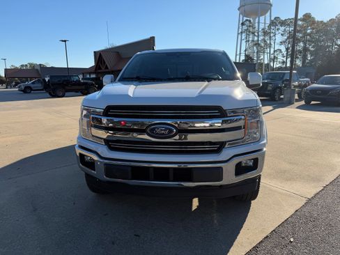 Used 2020 Ford F150 Lariat image 2