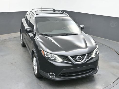 Used 2017 Nissan Rogue Sport SV w/ SV Premium Package image 30