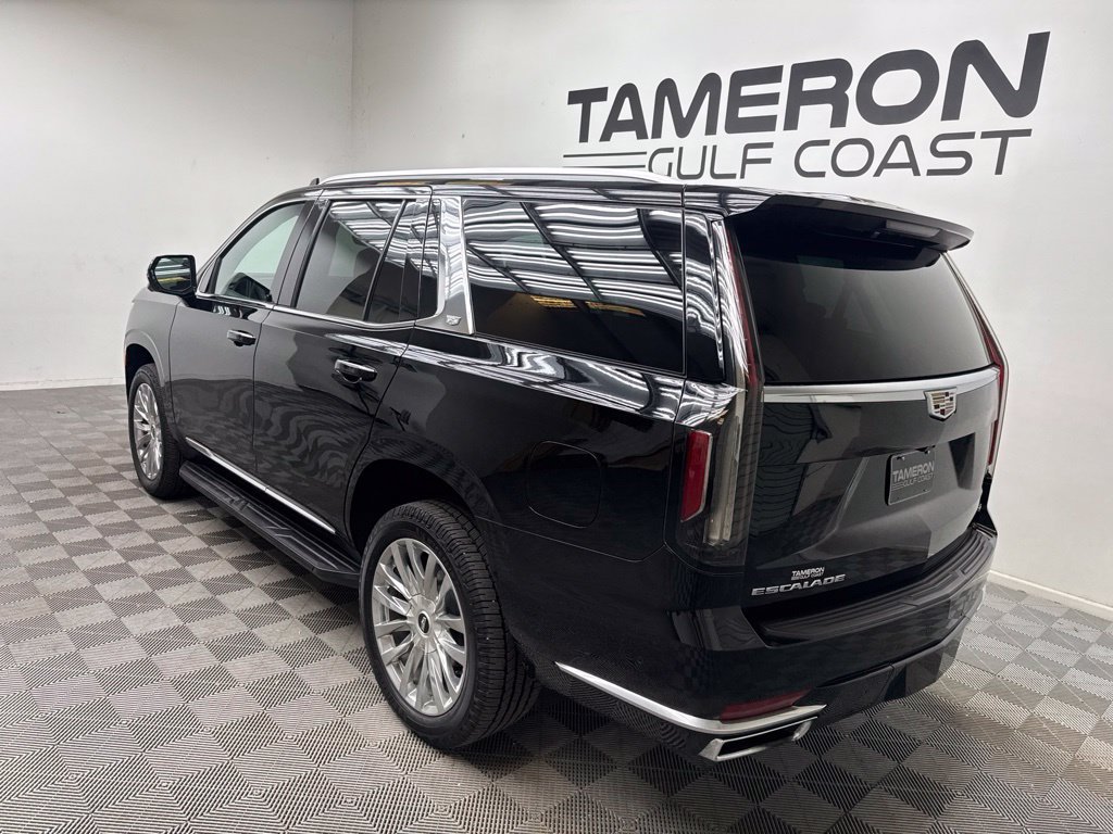 Used 2022 Cadillac Escalade Premium Luxury AWD/4WD image 7