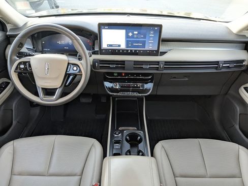 Certified 2024 Lincoln Corsair FWD w/ Equipment Group 101A image 18