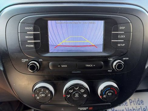 Used 2019 Kia Soul FWD image 21