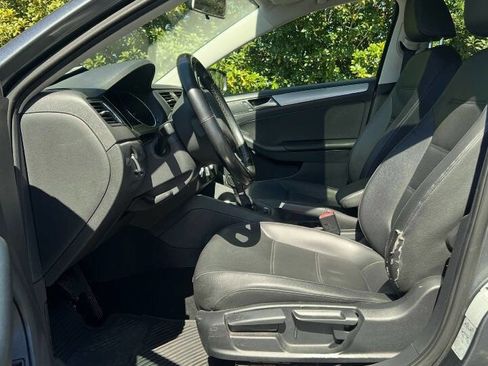 Used 2015 Volkswagen Jetta SE image 13