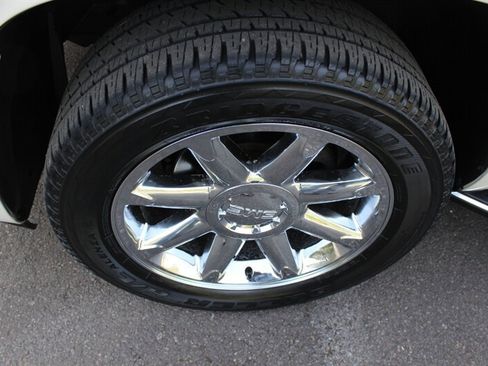 Used 2014 GMC Yukon XL Denali AWD/4WD image 22
