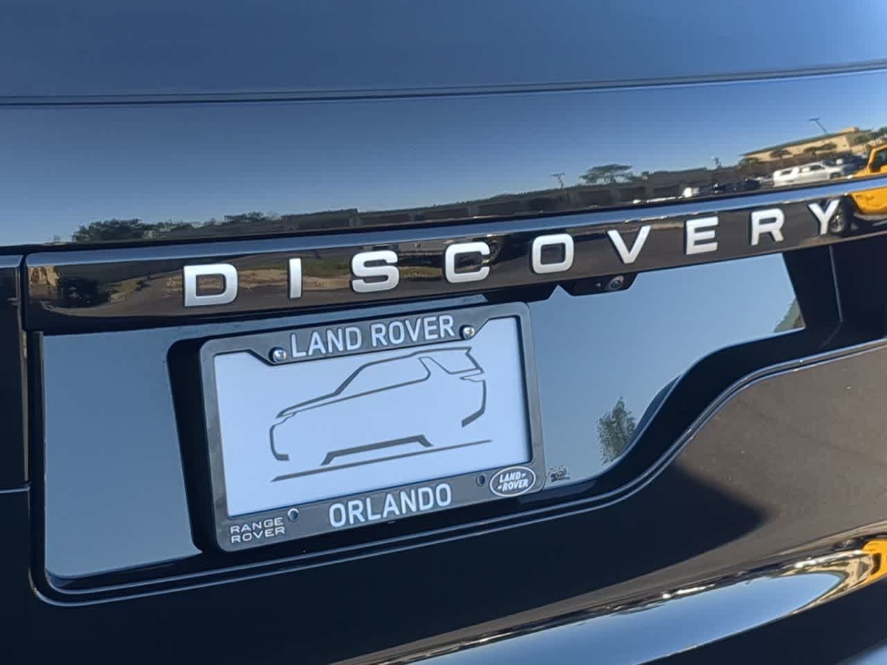 Certified 2025 Land Rover Discovery S AWD/4WD image 12