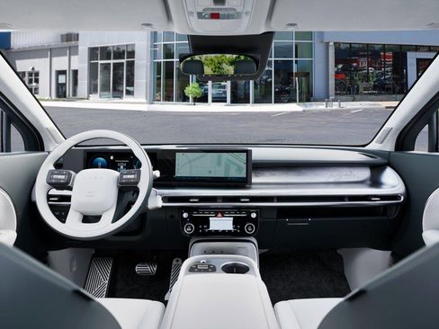 New 2026 Hyundai Ioniq 9 Calligraphy image 11