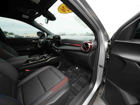Used 2026 Chevrolet Equinox RS w/ LPO, Floor Liner Package AWD/4WD image 26