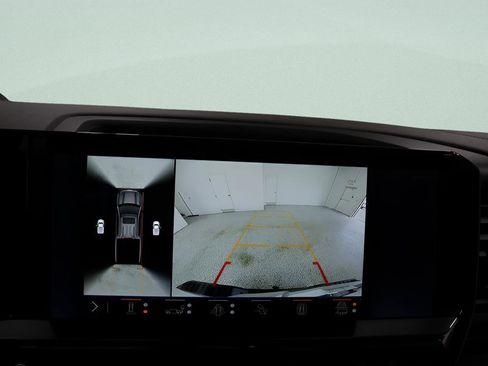 Used 2024 Chevrolet Silverado 1500 ZR2 w/ Technology Package image 15