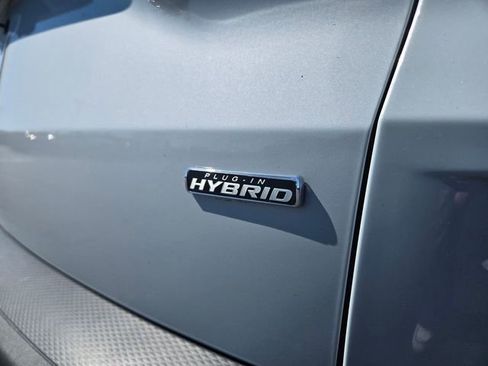 Used 2025 Ford Escape SE image 6