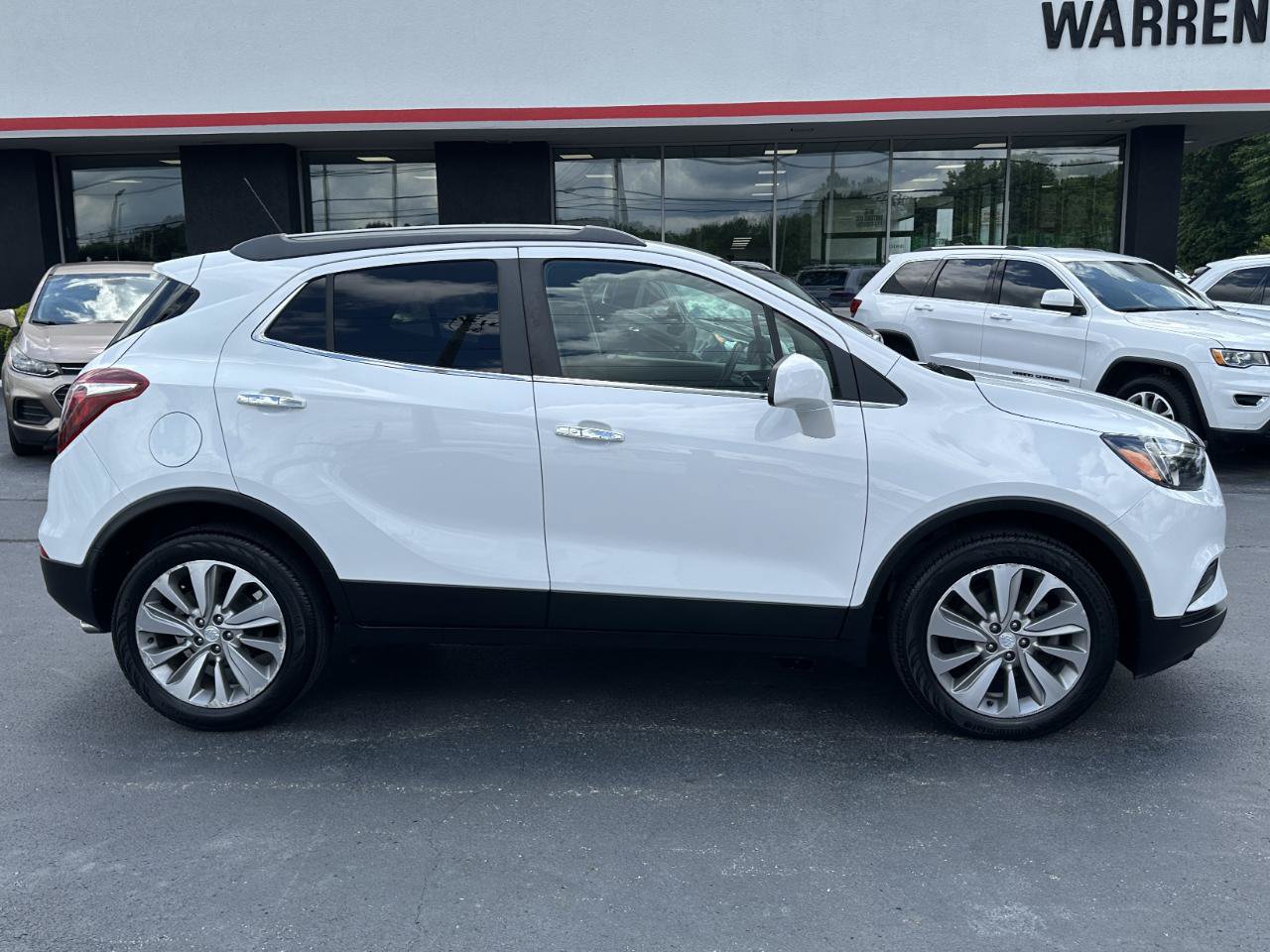 Used 2020 Buick Encore Preferred w/ Safety Package FWD image 17