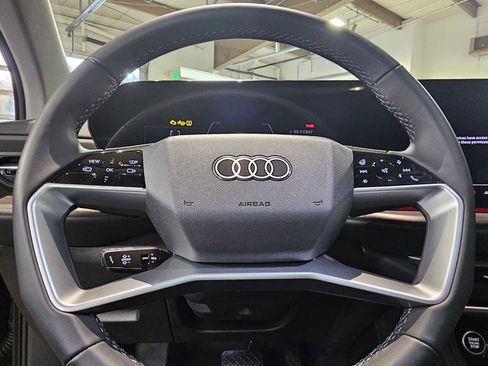 New 2025 Audi Q5 Premium Plus image 24
