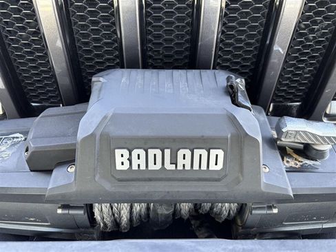 Used 2020 Jeep Wrangler Unlimited Sahara AWD/4WD image 4