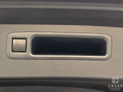 Used 2023 Toyota Highlander L image 31