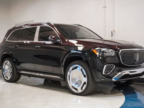 Used 2024 Mercedes-Benz Maybach GLS 600 4MATIC image 5