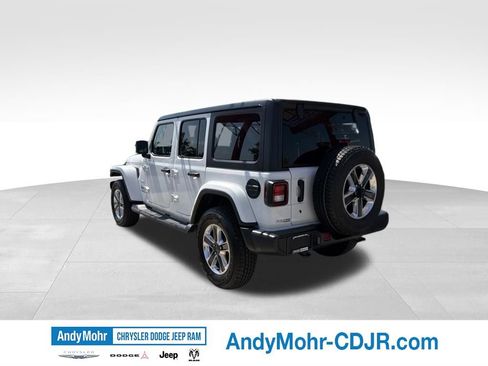 Used 2020 Jeep Wrangler Unlimited Sahara w/ Cold Weather Group AWD/4WD image 5