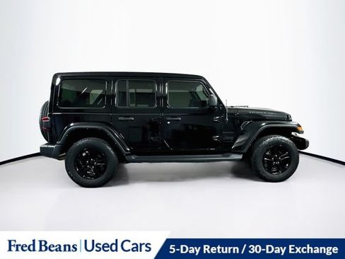 Used 2022 Jeep Wrangler Unlimited Sahara AWD/4WD image 11