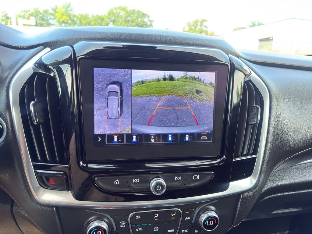 Used 2020 Chevrolet Traverse LT w/ LT Premium Package FWD image 15