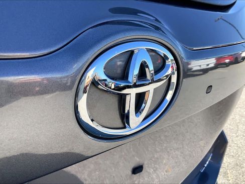 Used 2019 Toyota Highlander XLE image 31