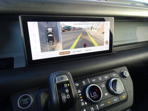 Used 2021 Land Rover Defender 110 X-Dynamic HSE image 19