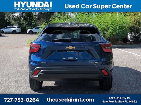 Used 2024 Chevrolet Trax LS FWD image 4