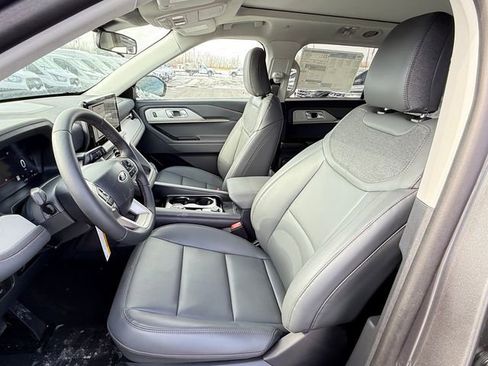 New 2026 Ford Explorer Active w/ Active Comfort Package image 9