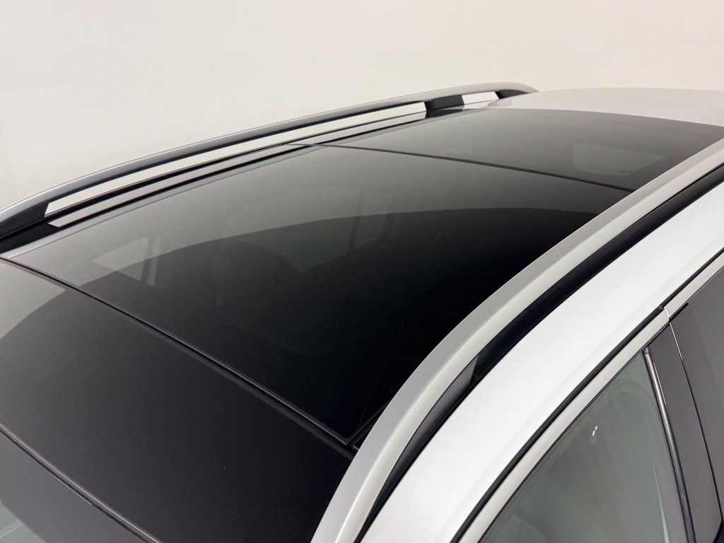 Certified 2023 Mercedes-Benz GLB 250 4MATIC w/ Premium Package image 14