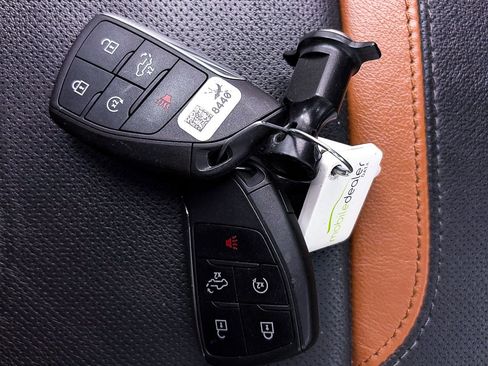 Used 2023 GMC Sierra 1500 AT4 w/ Technology Package image 31