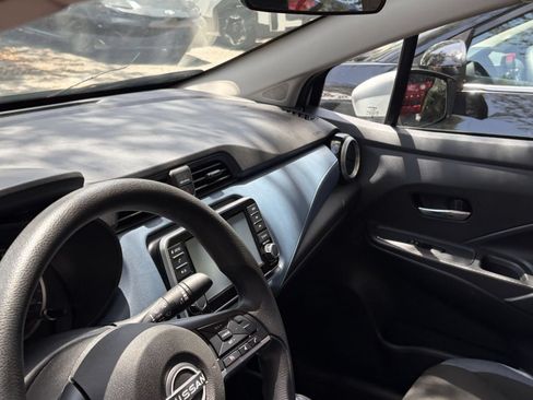 Used 2025 Nissan Versa SV FWD image 29