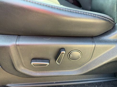 Used 2019 Ford F150 Raptor w/ Equipment Group 802A Luxury image 13