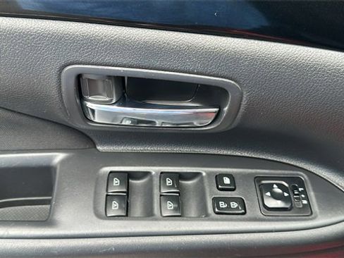 Used 2019 Mitsubishi Outlander ES image 13