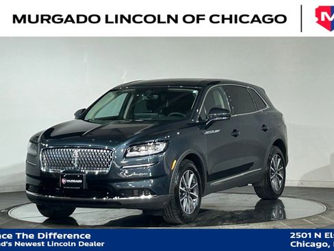 Used 2022 Lincoln Nautilus AWD image 4