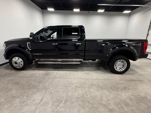 Used 2022 Ford F450 Platinum image 8