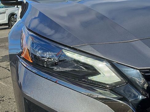 Used 2025 Nissan Altima 2.5 SR w/ SR Premium Package image 9