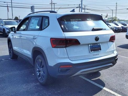Used 2024 Volkswagen Taos S FWD image 5