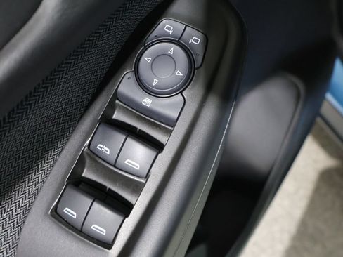 Used 2025 Chevrolet TrailBlazer LT AWD/4WD image 14