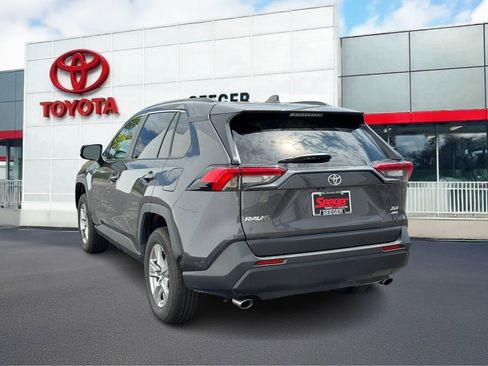Used 2025 Toyota RAV4 XLE image 4