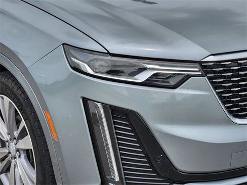 Used 2024 Cadillac XT6 Premium Luxury image 9