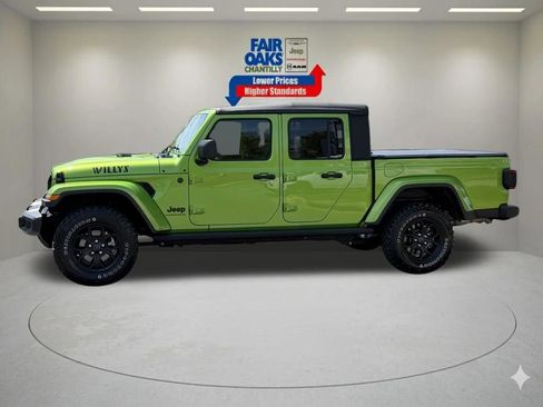 Used 2025 Jeep Gladiator Willys image 12