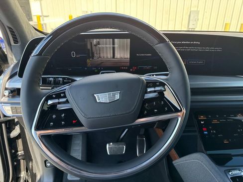 New 2026 Cadillac Vistiq Premium Luxury w/ LPO, Floor Liner Package image 25