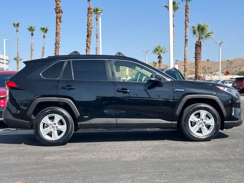 Used 2020 Toyota RAV4 XLE w/ All Weather Liner Package AWD/4WD image 2