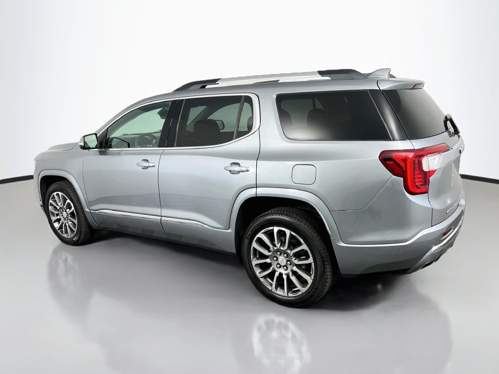 Certified 2023 GMC Acadia Denali w/ Denali Ultimate Package AWD/4WD image 5